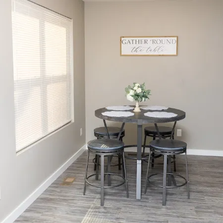 Quiet and cozy new townhome minutes from the mall exit.