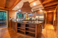 Stunning 5Br Lodge - Hot Tub & Table Rock Views