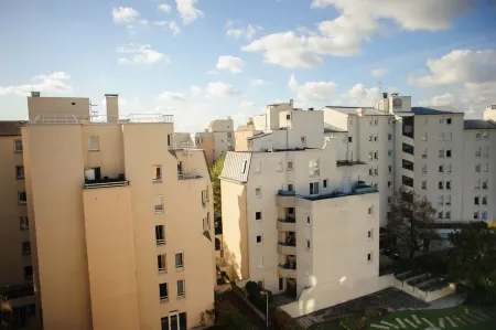 Close to the lake of Créteil, magnificent T4 Отели рядом с достопримечательностью «Парк Дюпейру»