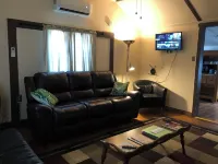 Horns Cabins - Allegheny Cabin by the roadside