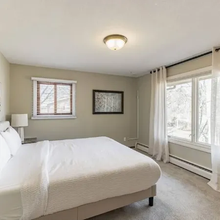Heavenly Home/Minnetonka Lakes/Nature Scenic View