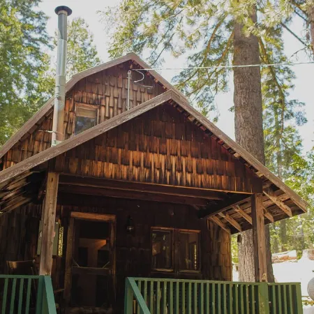 Redwood Grove Cabin inside Kings Canyon and Sequoia National Park