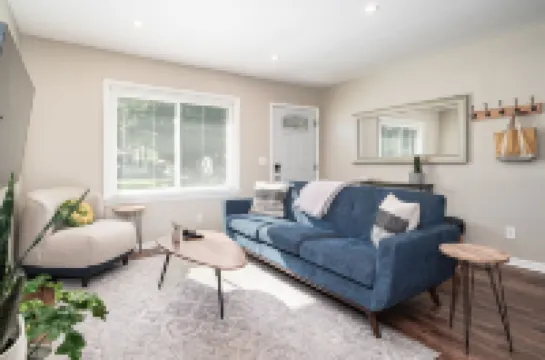 4 BD 2 Bath Home 10 min from base