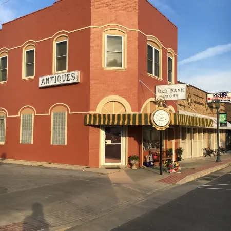 Historic Downtown Loft Отели в г. Мена