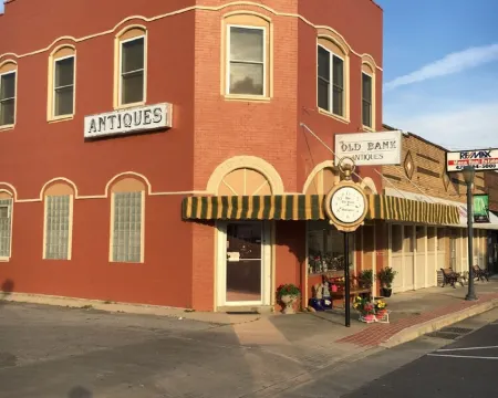 Historic Downtown Loft Hotels in Mena