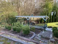 Charming 2-bedroom house in Fayetteville close to National Park and downtown.