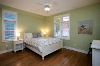 Sweet Retreat is perfect for gathering with family and friends-close to beach