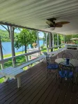 Shoreline at Beaver Lake.  Relaxing Peaceful Lakefront Home - WiFi