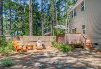 Golf Getaway! Poker Room - Indoor Golf Simulator - Pet-friendly Hotels in Moore County