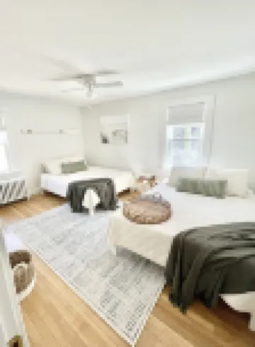 Walk to Beach! Great Location! Booking 2026! Close to Salem!!