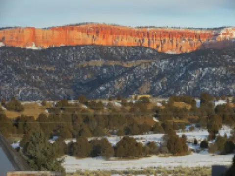 Beautiful View. On the road between Zion and Bryce Canyon. Affordable Family Fun Hotels in Hatch