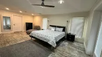 Beautiful spacious and unique house on canal close to Lake June, family friendly