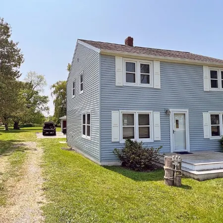 Roomy house in downtown P.A. Walk to everything. Bikes included. Dog-friendly.