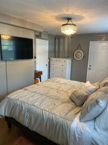 Coastal Gem Just Minutes from the Beach! 🏝