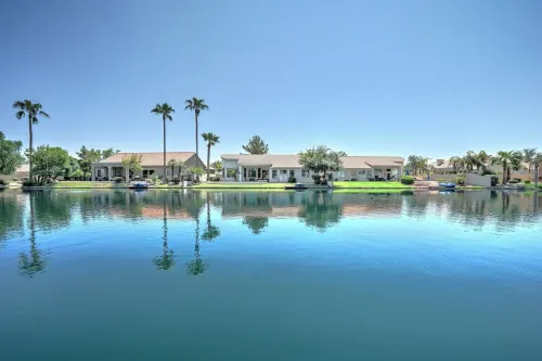 A Luxurious Waterfront Home awaits you!