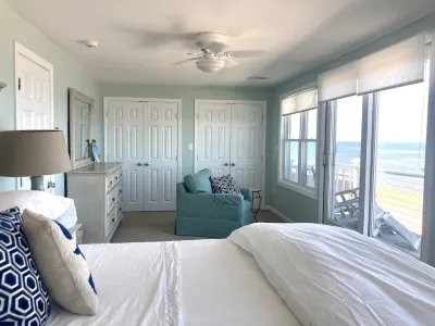 Scituate Oceanfront Gem; 5Br  w/ Wrap Around Deck. Perfect for Family & Friends Hotel dekat Widow's Walk Golf Course