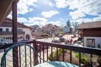 Sugar River Suite - Your Sweet Escape in the Heart of it All!