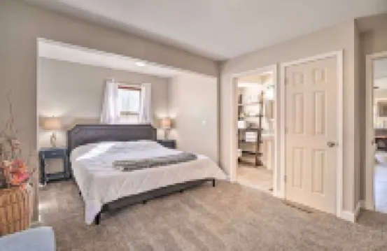 Cozy Lake view Home with firepit