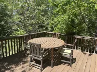 Romantic One Bedroom Cabin With Hot Tub and Large Patio