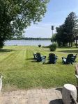 Lake Ontario's Family Retreat: Natural Peace and Modern Luxuries