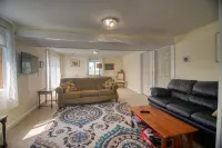 Cozy renovated barn apartment on first floor