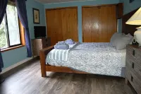 Welcoming Totem Tides 2-bedroom house Ocean Shores easy access to beach & town Hotels in Oyehut-Hogans Corner