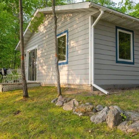 Webb Lake, Hackensack, Northern MN - 3 Bedroom, Sleeps 6 - Cabin #6 Blue Water