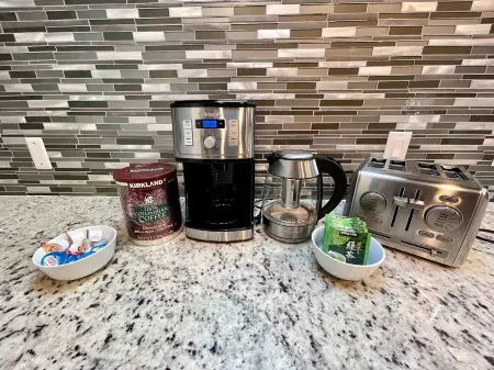 MODERN MASSIVE LARGE GROUP 3800sf MIT HARVARD BOS Отели рядом с достопримечательностью «The Harvard-Yenching Library»