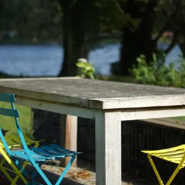 House on the Havelbogen directly on the water with canoe and jetty, garden apartment