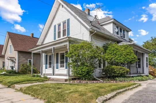 NEW • Unique Design • Fully Loaded Kitchen