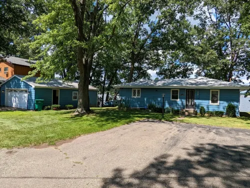 Lakefront house on All Sport Palmer Lake with pier to dock your boat/kayak.