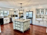 Waterfront Home on Prime Location - Haven's Cove!