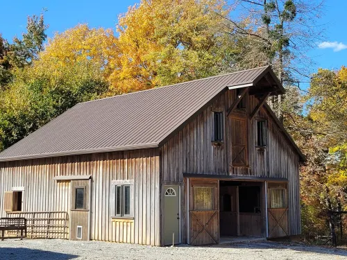 Charming Farmhouse Retreat with Hot Tub Hotels in Jackson County