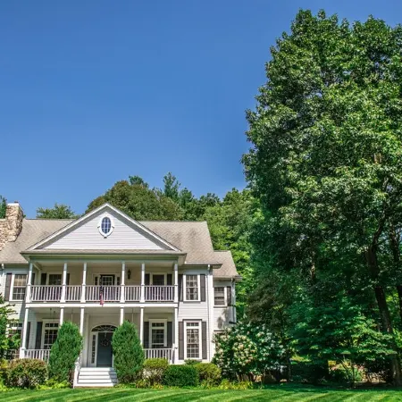 Large Luxury Family Home Near Five Colleges. The TOP short term rental in area!