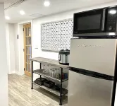 Charming Apartment in Quiet Neighborhood