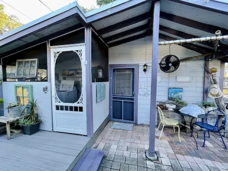 Bindy’s Bungalow Studio