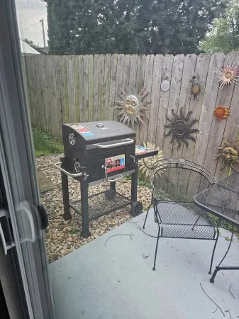 Charlie’s on the Water - a Charming 3-bedroom house with a lake view-Sabula