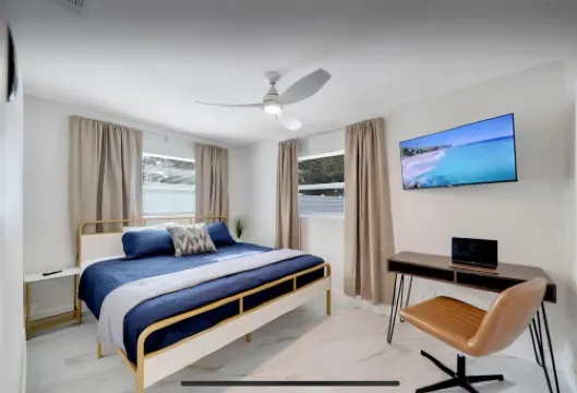 Luxury Retreat Largo - Beaches - 12PPL - Pool Spa