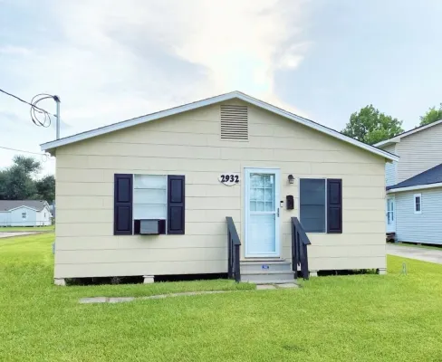 THE Exclusive Retreat! Chique! Stylish! RENOVATED!