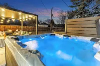 Group Getaway•HotTub•FirePit•~20Min to Denver!