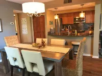 Comfortable and stylish END UNIT on the 10TH FAIRWAY in Palmetto Dunes