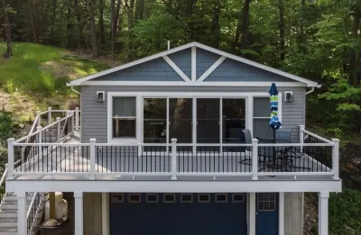 New - stunning Keuka lake views. Minutes to wineries, breweries & distilleries