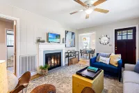 Riverwalk | Downtown | Open Kitchen