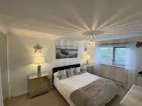 Beautiful Beach house sleep13, 5 mins to beach&Hot Tub, games room, pets allowed