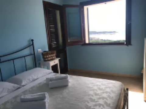 Campulongu, villa with panoramic swimming pool 350 meters from the sea