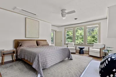 Charming, Cozy Home Close to Everything Downtown! Perfect for Large Groups! Hotels near Southern Pines Recreation Center