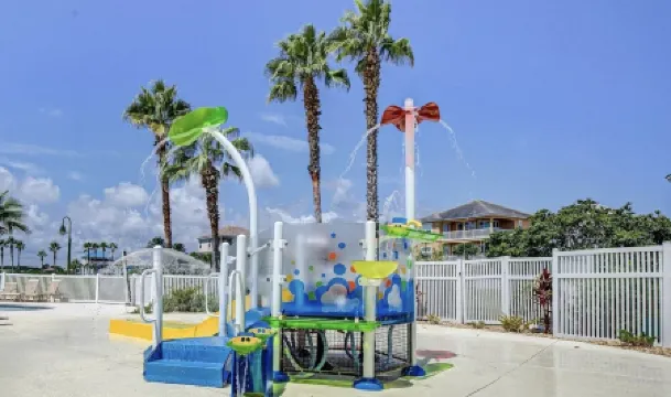 Palm Coast Paradise - 5Br 4BA, Private Pool, 1 Min Walk to Beach, Family Retreat