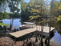 Serendipity Lakehouse with dock, canoes and kayaks  plus we are pet friendly!