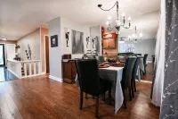 Spacious 3 Bedroom Townhouse newly renovated!