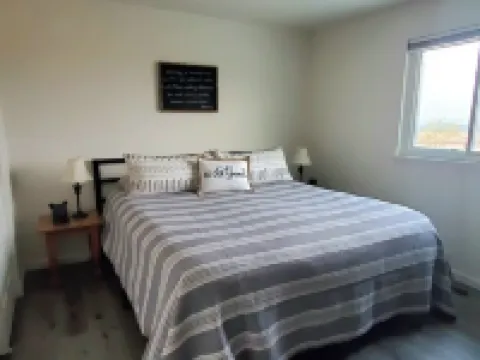 High Desert Haven - A Beautiful 3 Bedroom Home with Optional RV Hookup! Hotels in Challis